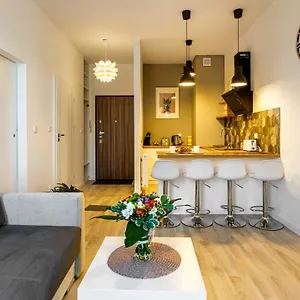 https://mayas-flats-resorts-garden-gate.gdanskhotel.org