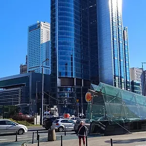 https://top-apartamenty.warsawhotelspoland.com